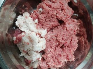 黑胡椒牛肉烤肠的做法步骤：2