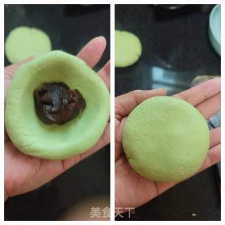红豆沙艾草糯米饼的做法步骤：8
