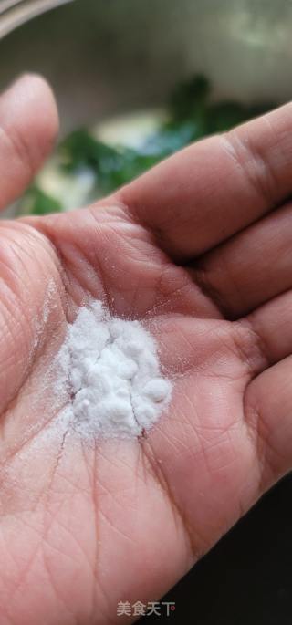 红豆沙艾草糯米饼的做法步骤：3