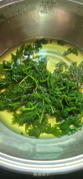红豆沙艾草糯米饼的做法步骤：2