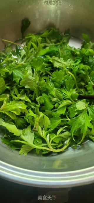 红豆沙艾草糯米饼的做法步骤：1