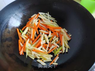 双笋肉丝炒年糕的做法步骤：6