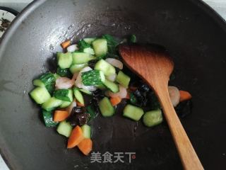 黄瓜虾仁时蔬的做法步骤：6