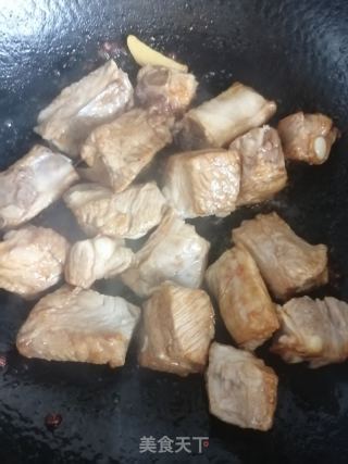 排骨土豆炖粉条的做法步骤：4