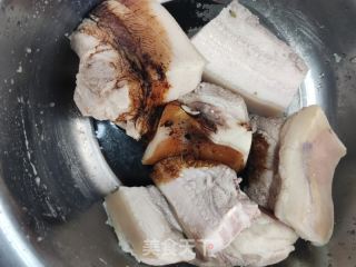 芥菜扣肉的做法步骤：2