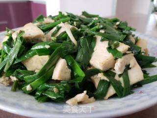韭菜炒豆腐的做法步骤：6