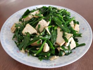 韭菜炒豆腐的做法步骤：5