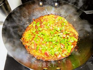 鸡蛋土豆丝饼的做法步骤：12
