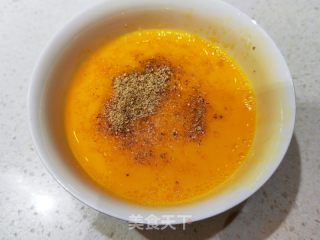 鸡蛋土豆丝饼的做法步骤：2