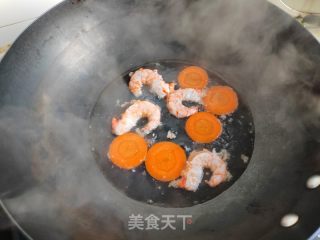红虾煎蛋三明治的做法步骤：4