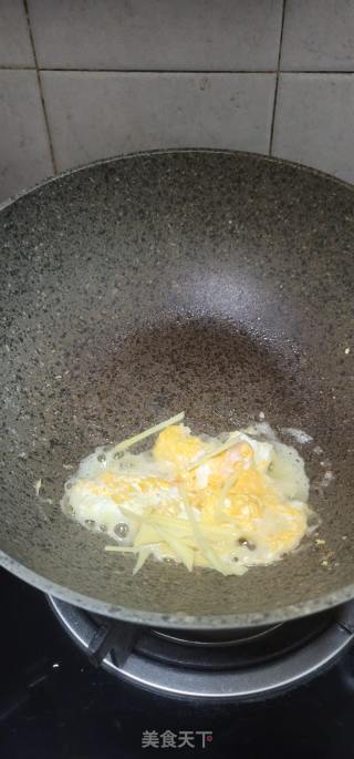 姬松茸鸡蛋番茄汤的做法步骤：6