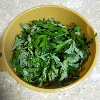 艾草馒头的做法步骤：1