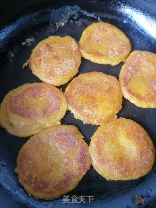 煎南瓜饼的做法步骤：6