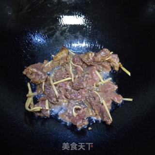 西芹炒牛肉的做法步骤：8