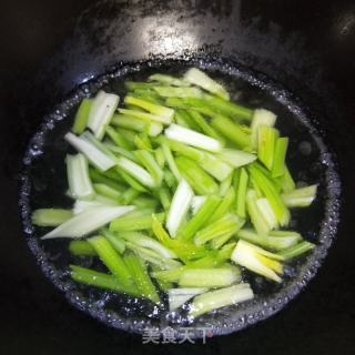 西芹炒牛肉的做法步骤：7