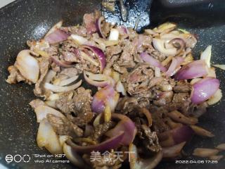 洋葱炒牛肉的做法步骤：4