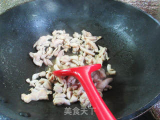 苦瓜炒鸡腿肉的做法步骤：9