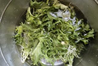 苦菊拌松花蛋的做法步骤：1