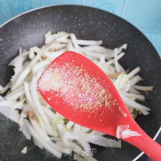 五花肉炒白菜帮的做法步骤：11