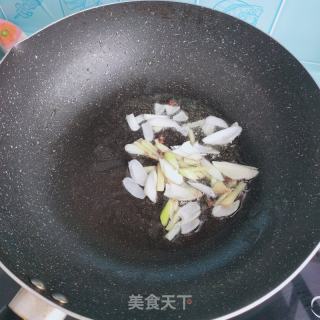 五花肉炒白菜帮的做法步骤：6