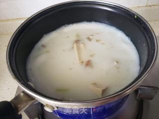 牛奶鲫鱼豆腐汤的做法步骤：9