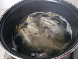 牛奶鲫鱼豆腐汤的做法步骤：8