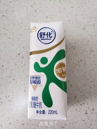 牛奶鲫鱼豆腐汤的做法步骤：1