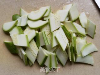 清炒西葫芦的做法步骤：2