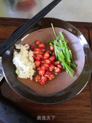 凉拌鸡腿肉的做法步骤：3