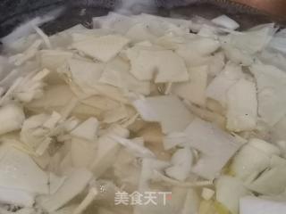 青蒜炒冬笋的做法步骤：4