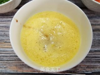 春天清肺润燥美食～百合炒鸡蛋的做法步骤：4