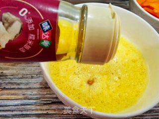春天清肺润燥美食～百合炒鸡蛋的做法步骤：3