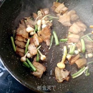 豉香薤白回锅肉的做法步骤：12
