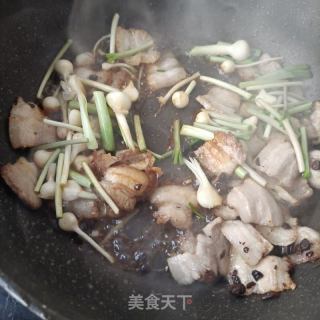 豉香薤白回锅肉的做法步骤：11
