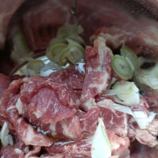 香菜拌驴肉的做法步骤：4