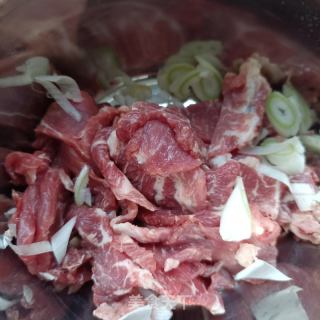 香菜拌驴肉的做法步骤：3