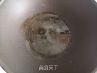 鲫鱼裙带鸡蛋汤的做法步骤：2
