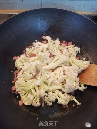 菜花炒腊肉的做法步骤：6