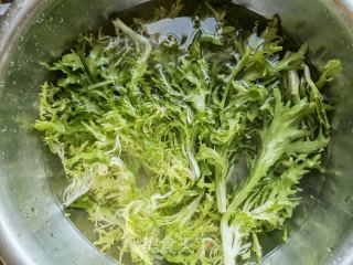 花生拌苦菊的做法步骤：1
