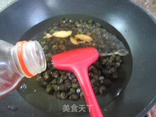 青椒虾仁炒螺蛳肉的做法步骤：4