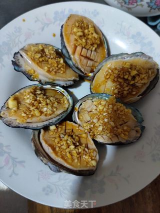 清蒸蒜蓉鲍鱼的做法步骤：3