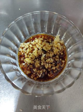 清蒸蒜蓉鲍鱼的做法步骤：2