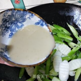 西芹炒山药的做法步骤：9