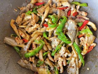 螺丝椒平菇炒肉丝的做法步骤：16