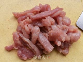 螺丝椒平菇炒肉丝的做法步骤：4