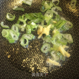 菠菜肉丝汤面的做法步骤：7