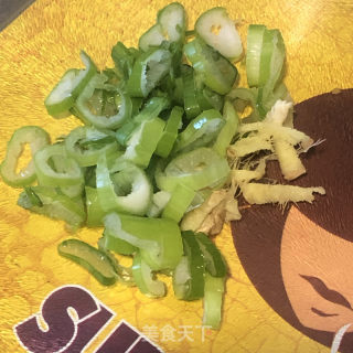 菠菜肉丝汤面的做法步骤：4