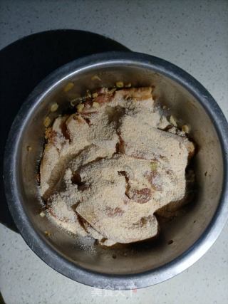 粉蒸肉的做法步骤：9
