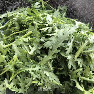 茶油炒茼蒿的做法步骤：6
