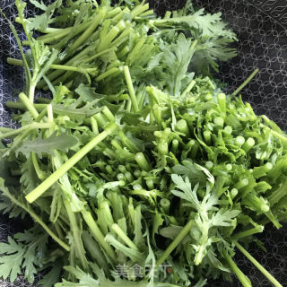 茶油炒茼蒿的做法步骤：5